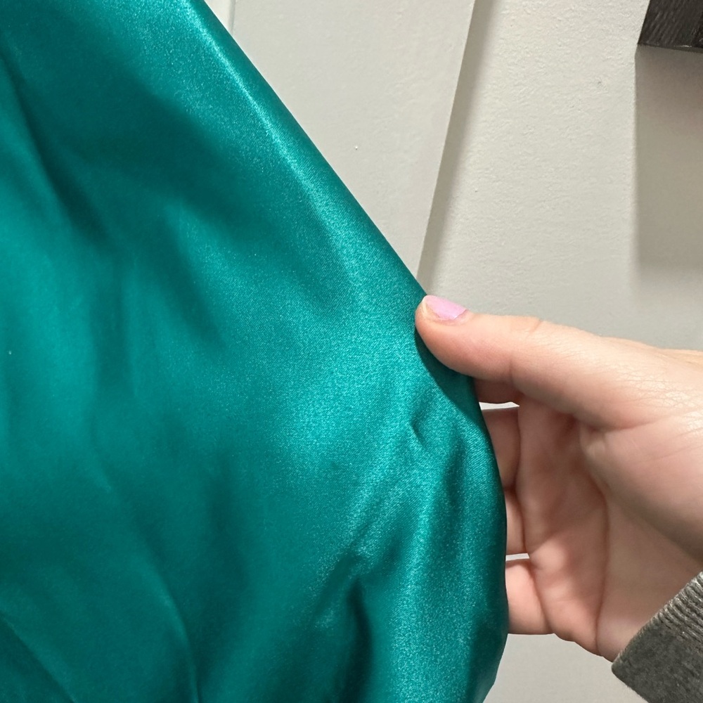 Vienna Prom Deep Aqua Sleeveless V-neck Plunge Gown - Picture 13 of 15